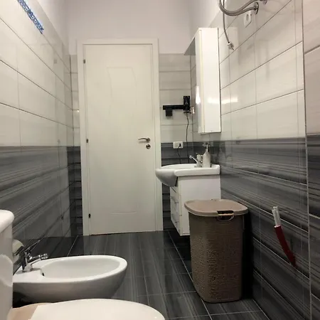 Vlore Apartment Apartament *
