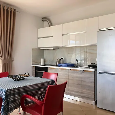 Apartament Vlore Apartment *